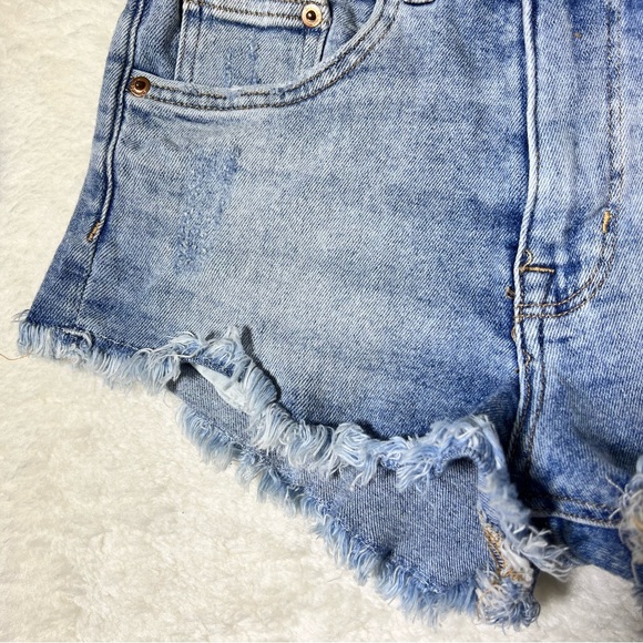 Divided Distressed High Rise Shorts Size 2 - Picture 3 of 9